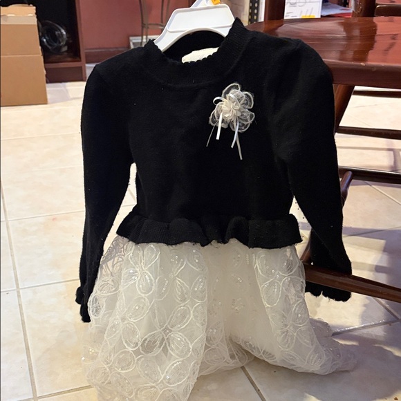 Rare Editions Other - Rare Editions Elegant Black Dress with White Detail